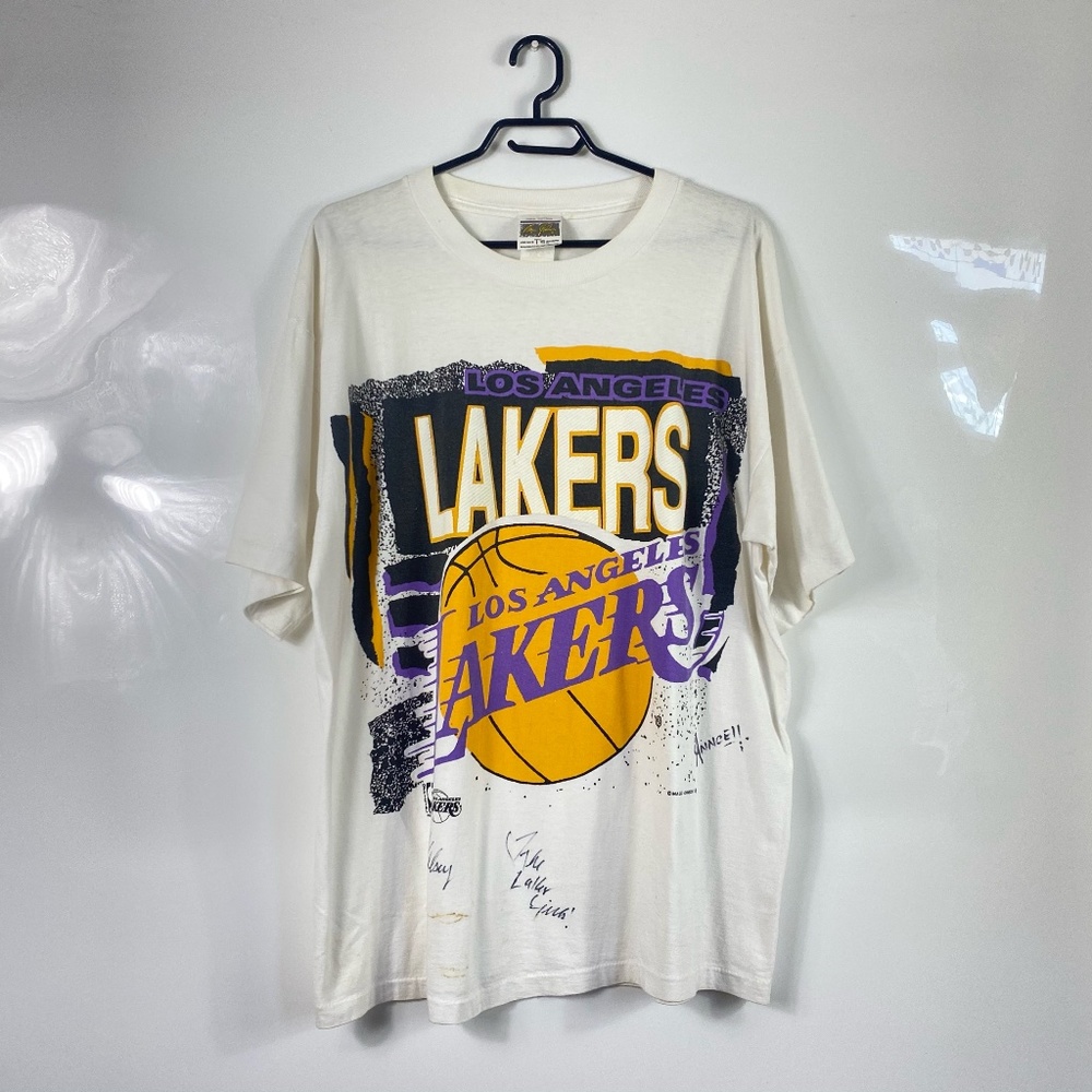 Lakers shirt signed by cheerleaders - Vintage